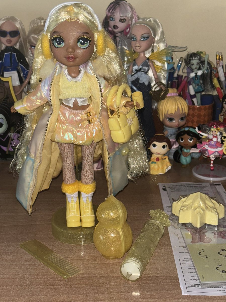 winxclubpretty's tweet image. What do You think of my Rainbow High Winter Wonderland Sunny Madison Doll?
#RainbowHigh #WinterWonderland #RainbowHighWinterWonderland #SunnyMadison #RainbowHighPretty