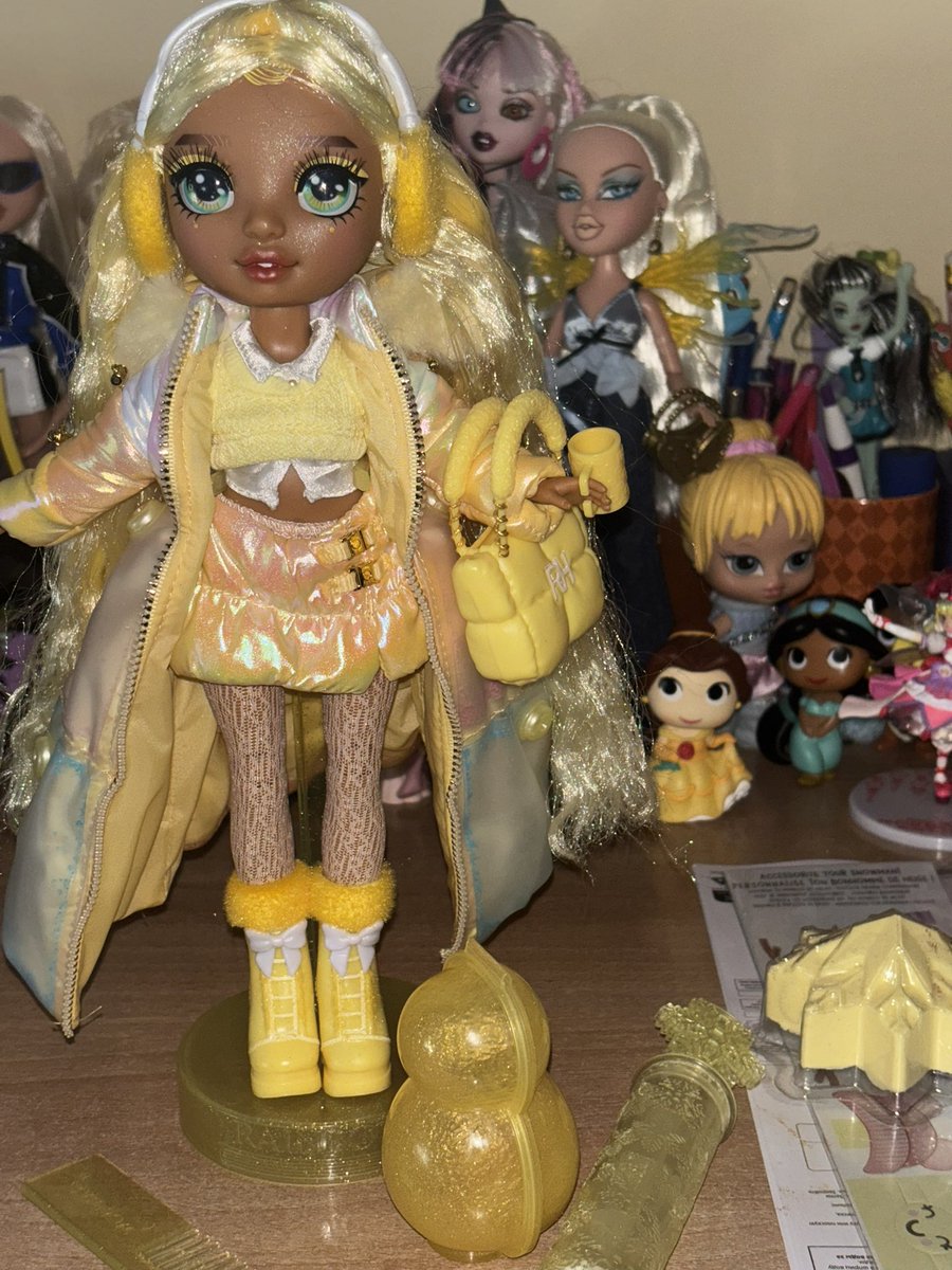 winxclubpretty's tweet image. What do You think of my Rainbow High Winter Wonderland Sunny Madison Doll?
#RainbowHigh #WinterWonderland #RainbowHighWinterWonderland #SunnyMadison #RainbowHighPretty
