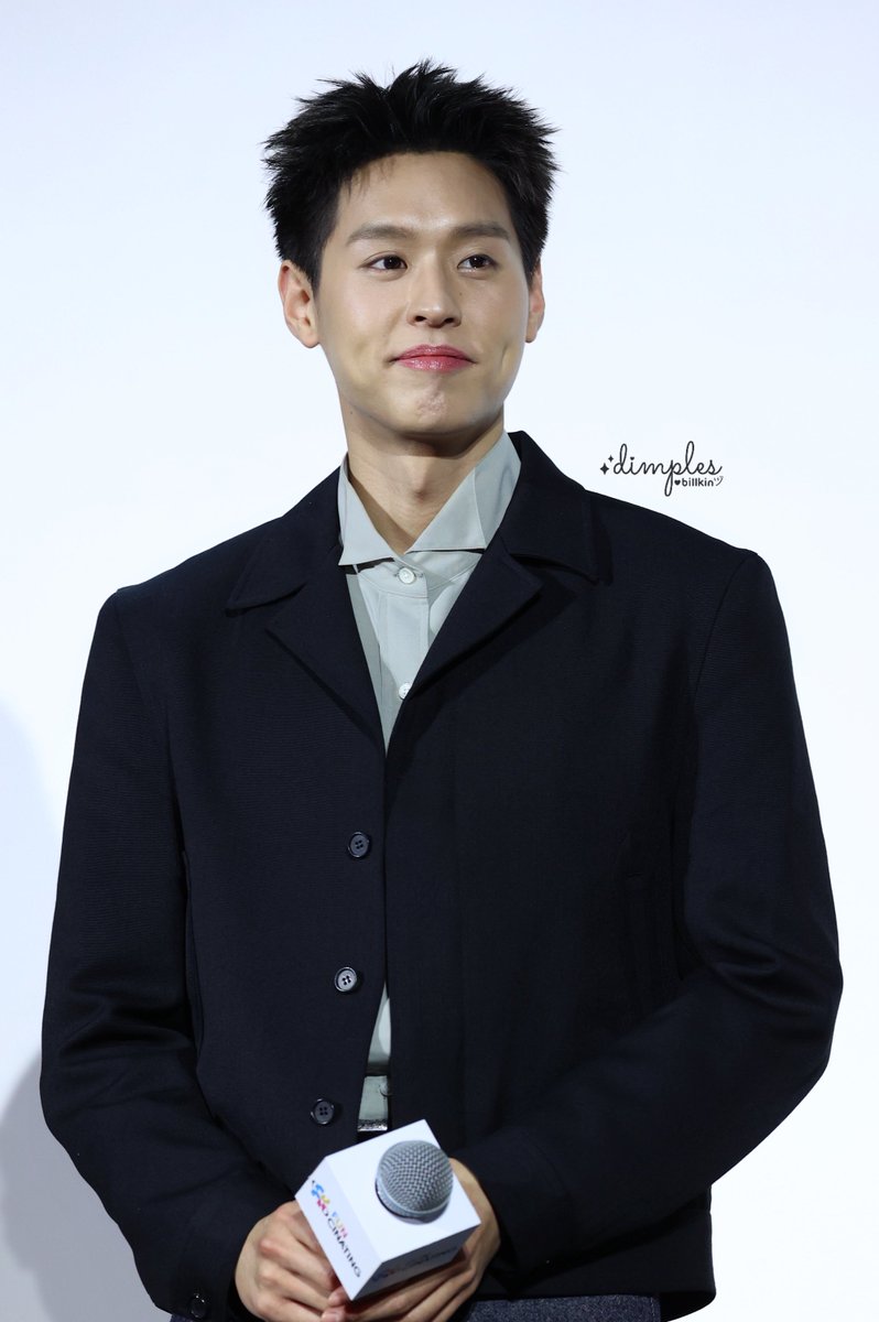 dimplesbillkin's tweet photo. Billkin in Beijing🖤

23.4.2026

#16thBJIFF #BJIFF  
#bbillkin #บิวกิ้น #หลานม่า https://t.co/w4WCT0BSgm