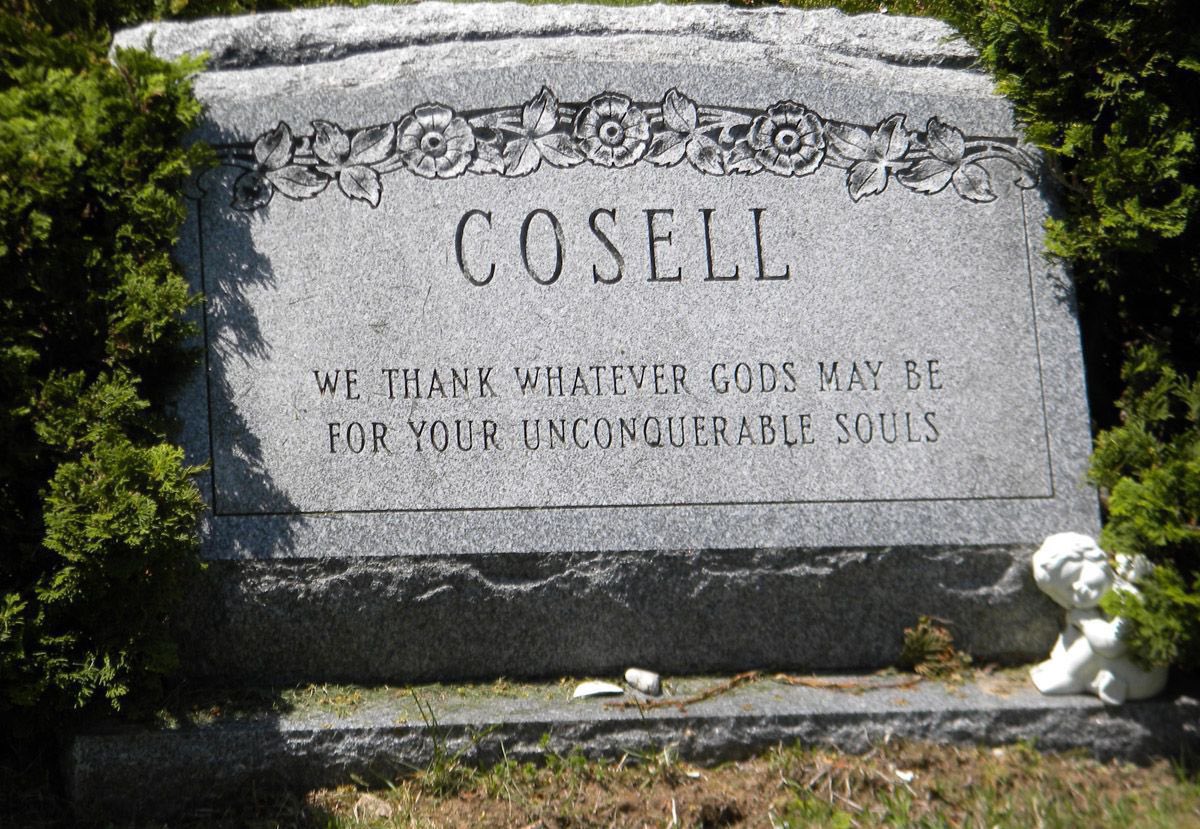 RIPTFF's tweet image. #RIP #OTD in 1995 lawyer, sports journalist, broadcaster, author, Howard Cosell died at the Hospital for Joint Diseases in Manhattan of a cardiac embolism at the age of 77. Westhampton Cemetery, Westhampton, New York thefinalfootprint.com/2026/04/23/day…
