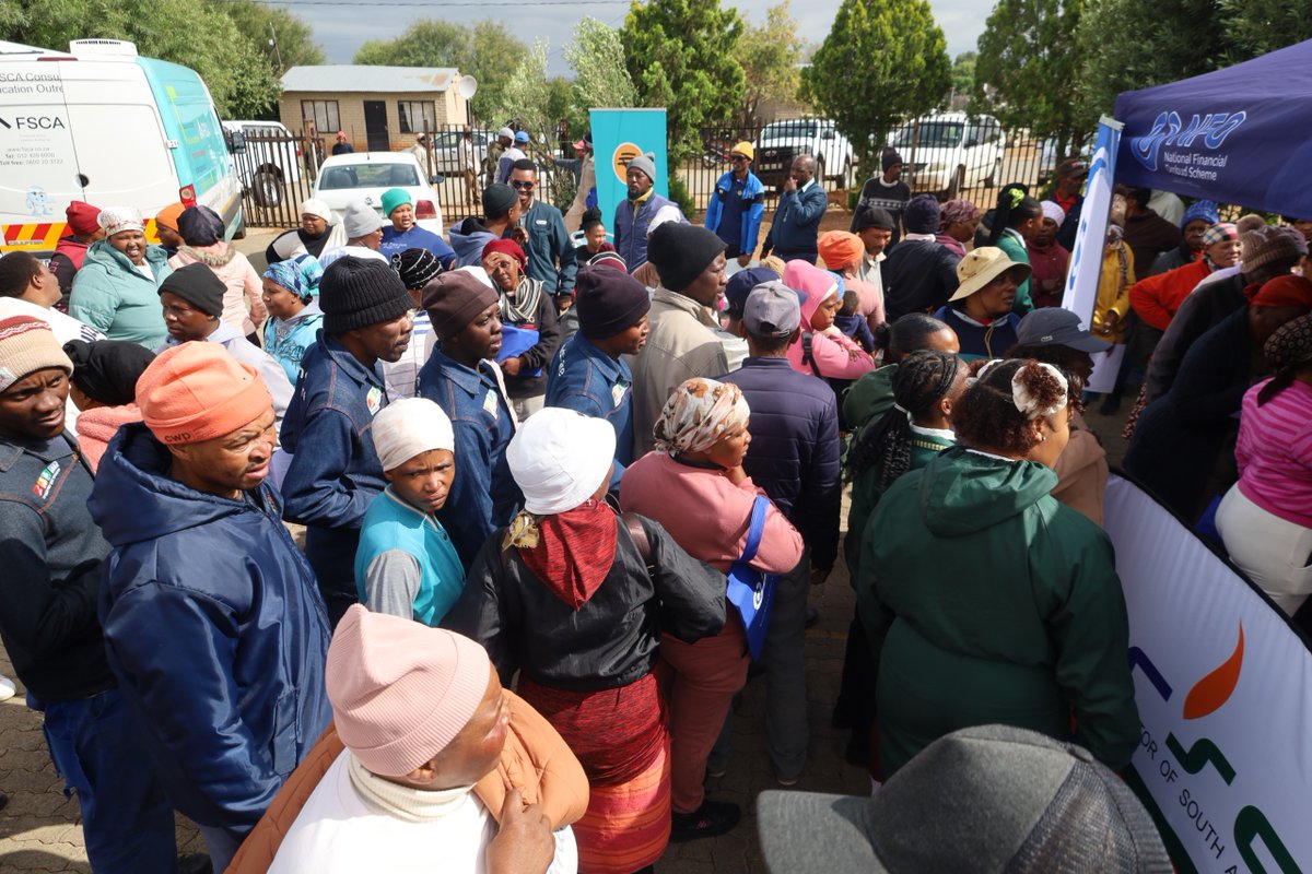 cgsombud's tweet image. 📍 Luckhoff, Free State | The CGSO joined the Thusong Mobile Services Programme, educating residents on consumer rights &amp;amp; free dispute resolution services alongside @NFO_Ombud  @NERSA_ZA  @fscasouthafrica  @sarstax  &amp;amp; more. 🤝💬🌍

#CGSO #Thusong #ConsumerRights #Luckhoff
