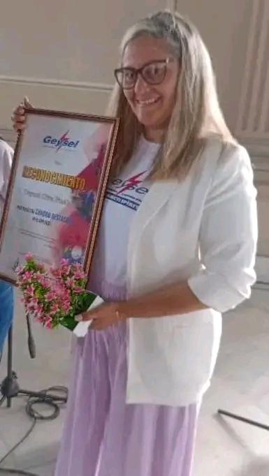 Ella es la directora de Geysel en #SanctiSpíritusEnMarcha ejemplo de compromiso y visión. Su trabajo demuestra que la mujer cubana no solo dirige, sino que inspira, construye y abre caminos hacia el futuro.