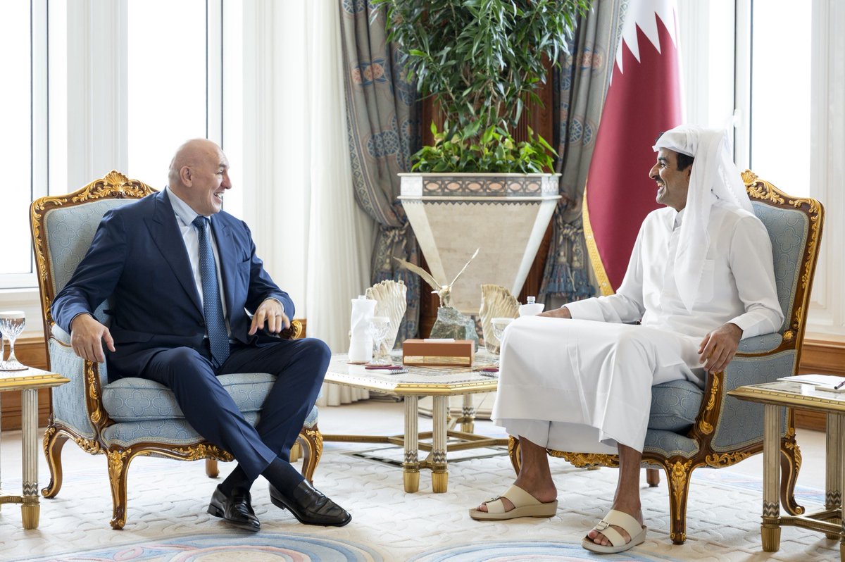 QNA_Deutsch's tweet image. Seine Hoheit, der Emir, empfing in seinem Büro auf dem Amiri-Diwan den Verteidigungsminister der Republik #Italien anlässlich dessen Besuches in #Katar
#QNA