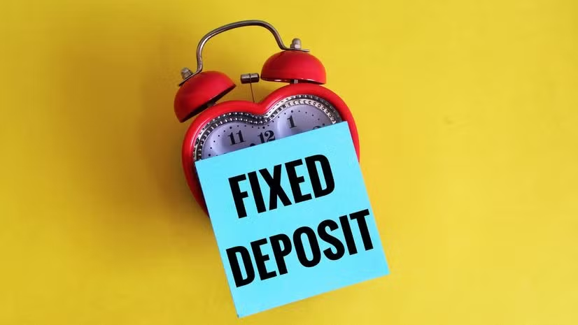 bsindia's tweet image. With markets volatile, senior citizens are turning to fixed deposits. Here's a bank-wise look at FD rates and strategies to maximise returns in April 2026 👇

mybs.in/2g5TAFO

#FixedDeposits #SeniorCitizens #Investment #FD | @surbhiglori