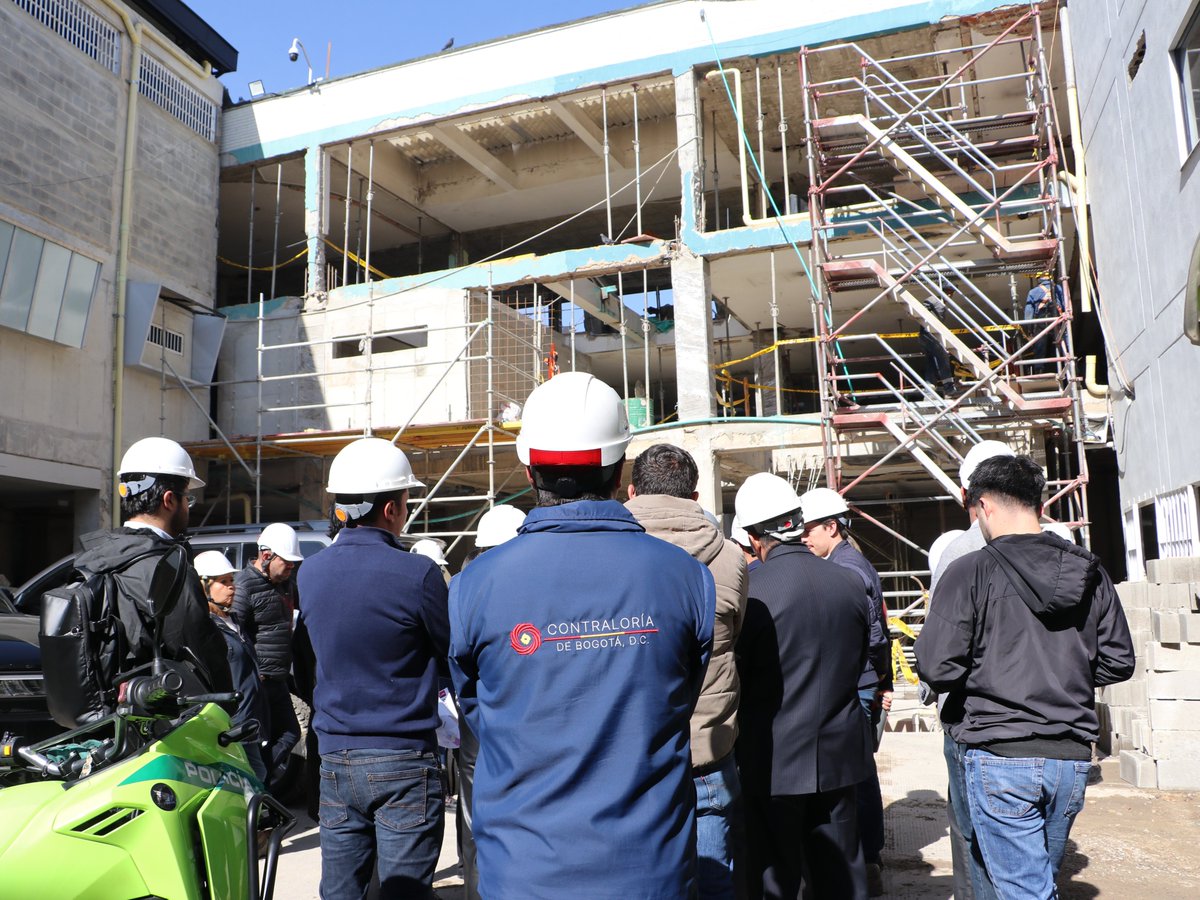 ContraloriaBta's tweet image. Visitamos la construcción del Centro Especial de Reclusión CER – Fase II, en #PuenteAranda, donde se invierten más de $2⃣2⃣.1⃣0⃣0⃣ millones.

Le ponemos la lupa a los recursos públicos destinados a la seguridad en la Capital del país 🔒

#ContraloríaDeBogotá