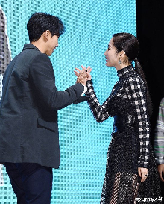 pmy_editor's tweet photo. hear me out, it’s never too late for a park min young and lee seunggi thriller/romcom drama rightt? give this pairing to usss🙏 https://t.co/5P6Oeb9Ppv