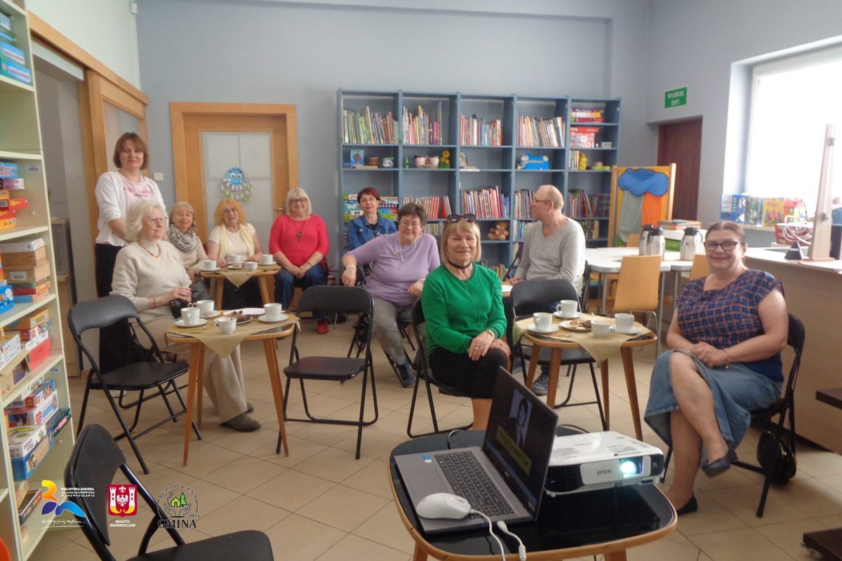 bmjkinowroclaw's tweet image. Wspomnienie Krzysztofa Klenczona w Filii nr 1  - 
#bmjkinowroclaw #Inowrocław #biblioteka
-  jan-kasprowicz.bmino.pl/wspomnienie-kr… 
W ramach cyklu „Winylove” Klubu Rozmaitych Aktywności w Filii nr 1 odbyło się spotkanie poświęcone twórczości Krzysztofa Klenczona. Okazją do jego zorganizo...