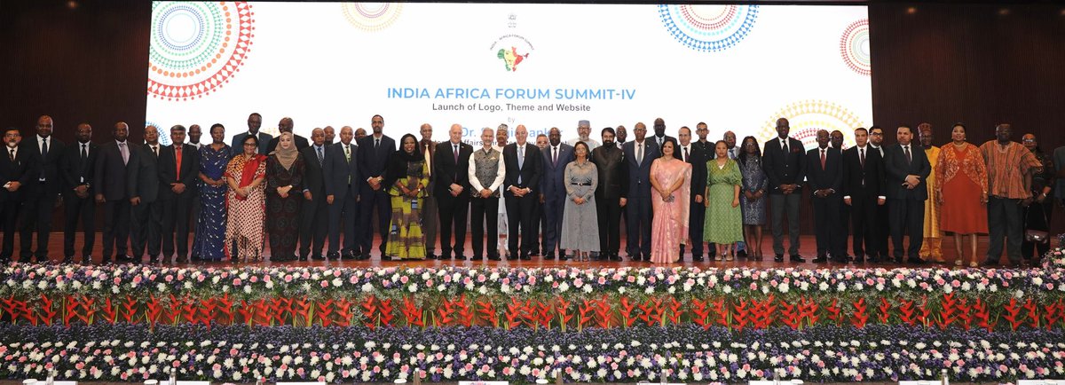 indiainzambia's tweet image. External Affairs Minister @DrSJaishankar launched the website, logo, theme, and dates for the 4th India–Africa Forum Summit.

The Summit will advance an ambitious, inclusive &amp;amp; future-ready India–Africa partnership.

@MEAIndia @IndianDiplomacy

#IAFS4 #IndiaAfrica #GlobalSouth