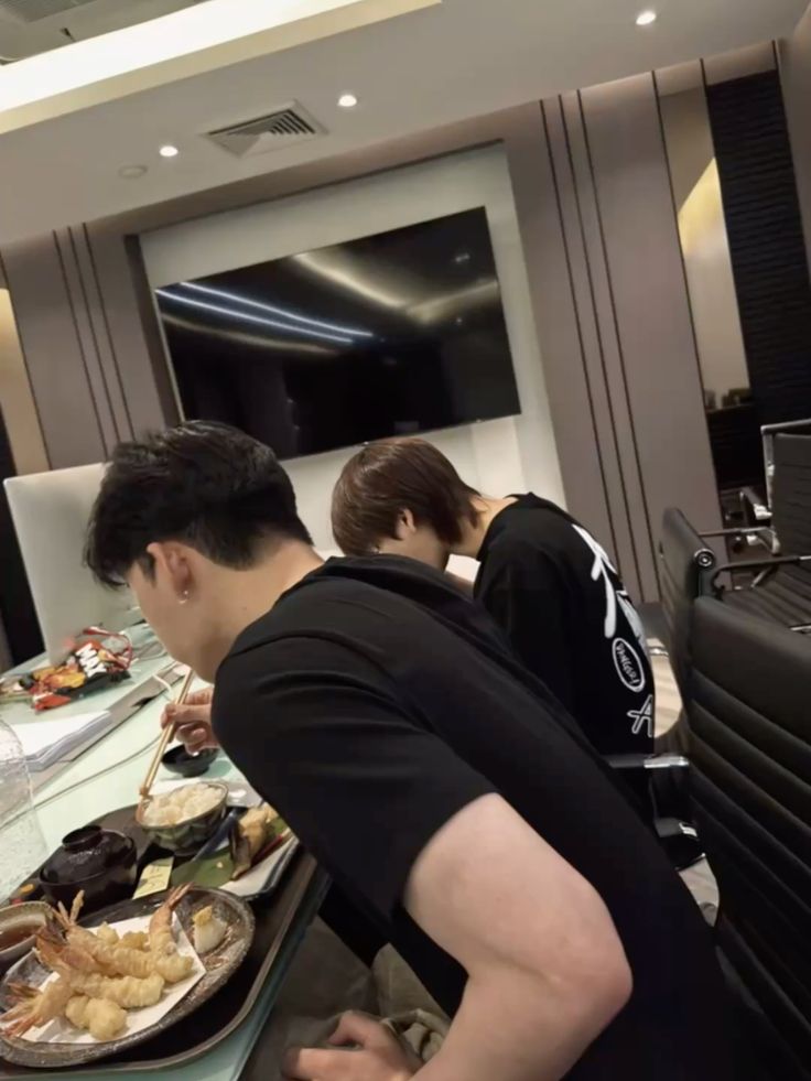 𖥔 ݁🪼 tweet media