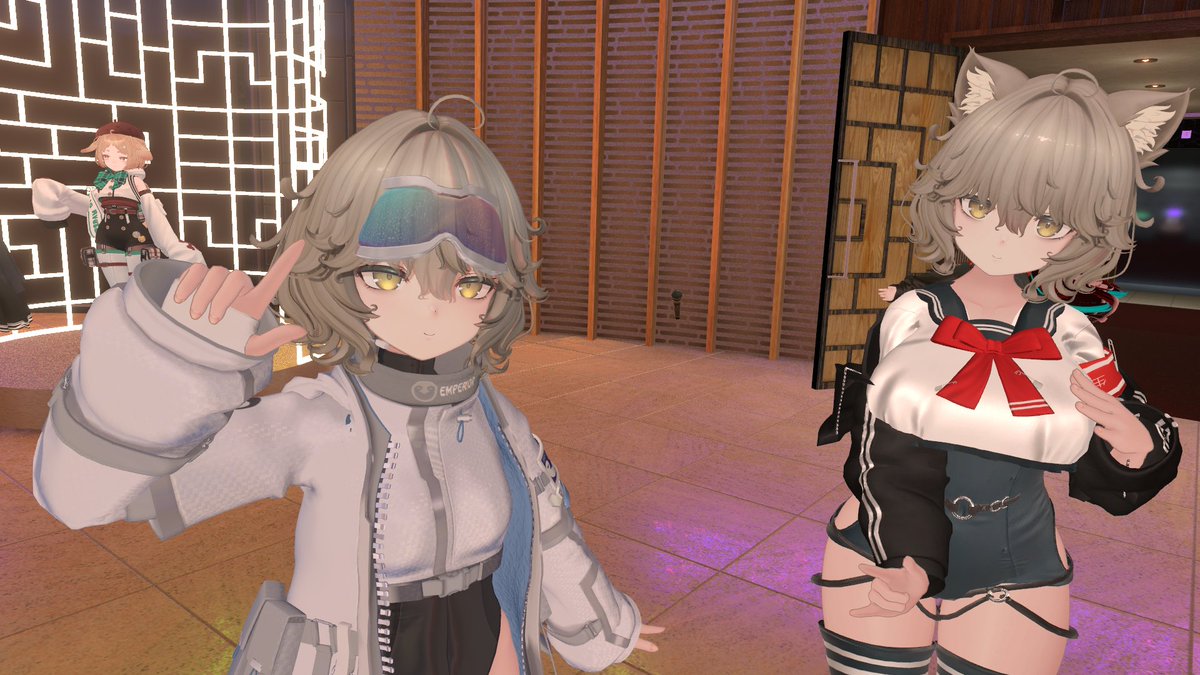 waverideraction's tweet image. #VRChat
#Nemo3D
4/22 FLATSTOREアバター集会未満

ムチムチなNemoちゃんとツーショしたり、逆バニー撮影会が行われたりとにぎやかでした。
集合写真まで耐えられなかったorz
