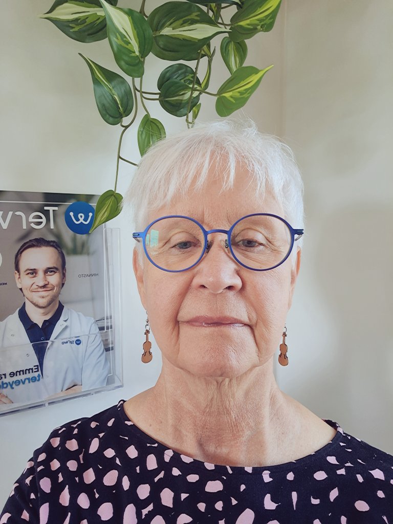 MerjaLahti's tweet photo. Mainostan vaikkei kuulu tapoihini. Mutkaton, nopea ja pätevä lääkärin vastaanotto. Kuvan mies liittyy tapaukseen. Tk pitäköön tunkkinsa. #terwe #konttilääkäri #valinnanvapaus https://t.co/8xPwdwUPrD