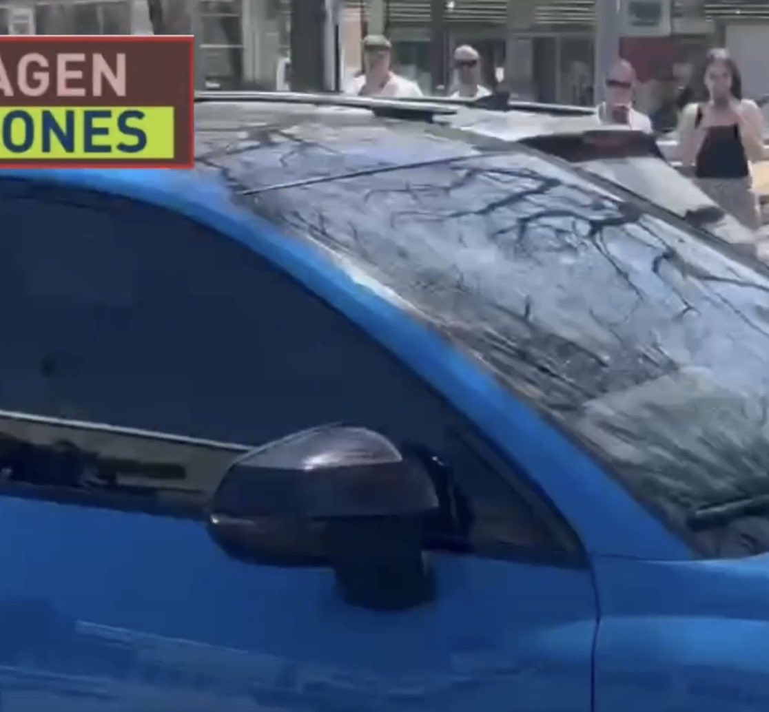 YAMAL HERE ❤️💙 tweet media