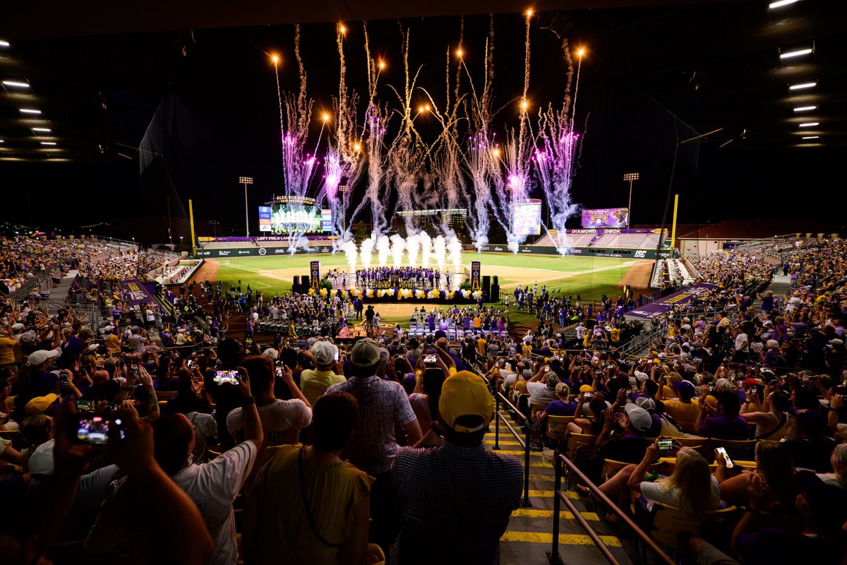 LSUbaseball's tweet photo. No Place Like The Box 🏠

Alex Box Stadium has been nominated for @USATODAYSports Best College Baseball Stadium!

🔗 https://t.co/cnLKScZL39 https://t.co/I4jIrmrtgN