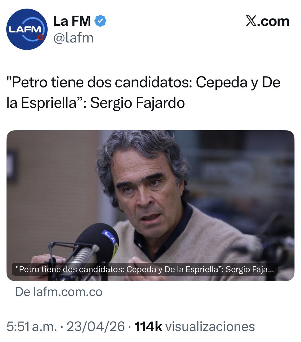 Todo el que salga con esta estupidez no es que sea ingenuo, es estúpido. Solamente a un estúpido se le ocurre pensar que la gente es tan bruta que se traga ese cuento. 

Luego no entienden por qué son cada vez más irrelevantes.