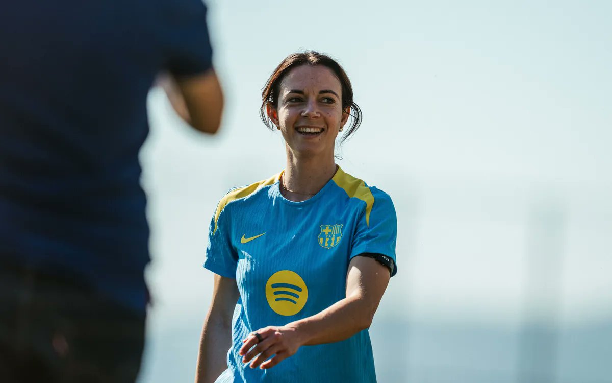 🎙️ Alexia Putellas on Aitana Bonmatí's return

🗣️ “She’s already training with us, but I don’t want to get ahead of myself, it depends on the medical updates.”
