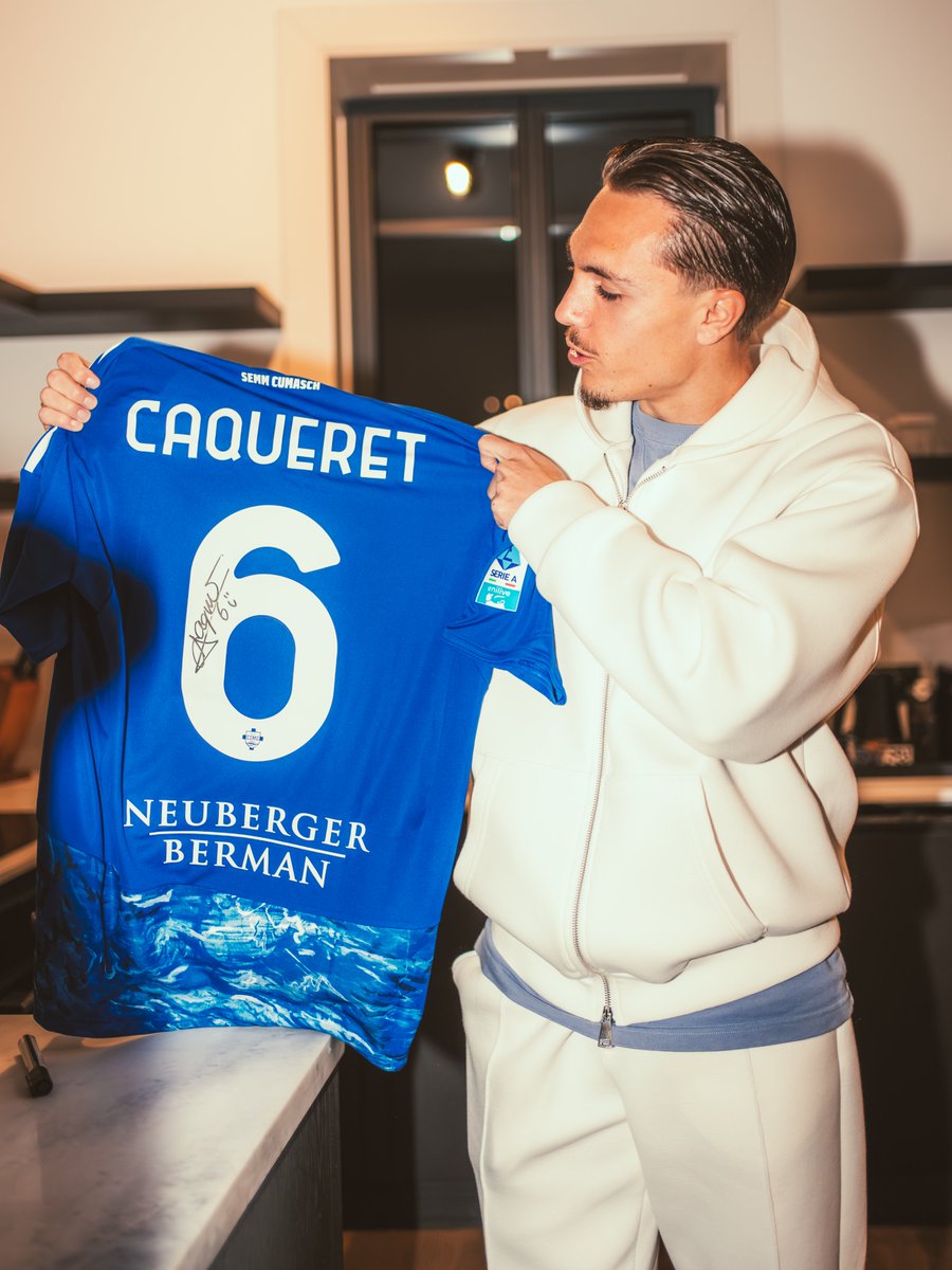 Pour fêter ça, MAILLOT DÉDICACÉ à gagner 💙🎁

🔁 RT + FOLLOW <a href="/lnstantFoot/">Instant Foot ⚽️</a> 
➕ Mentionne un pote sous ce post

Tirage au sort vendredi 1/05 💚