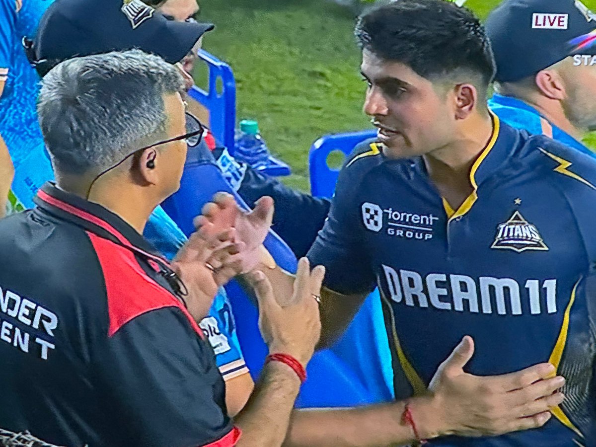 Middle Class Chandler tweet media