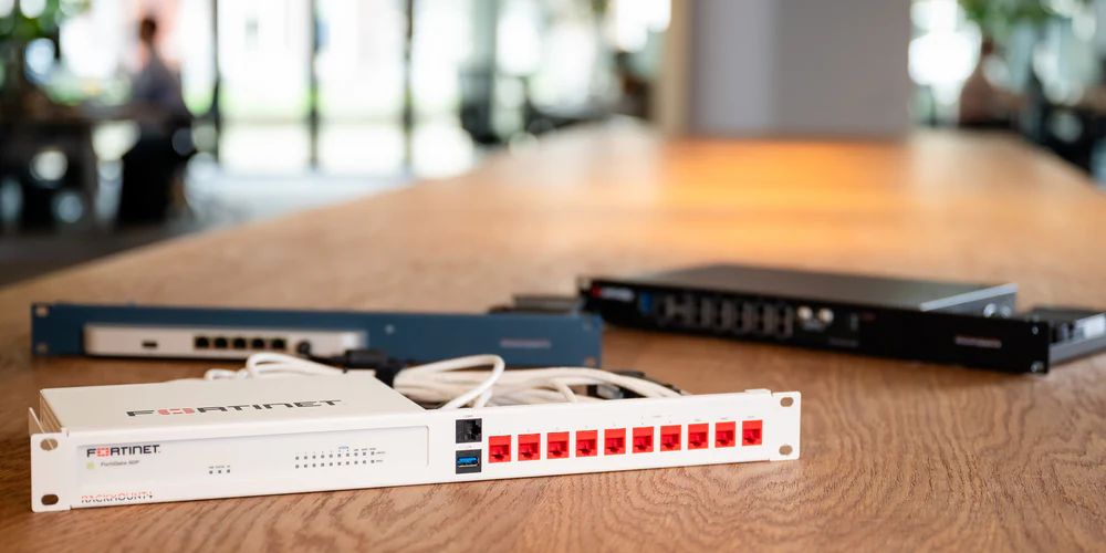 Foreseeson's tweet photo. https://t.co/yIg1FLW2ai helps modernize IT environments with smart rack-mount solutions for all appliances. As a distributor of their products across Canada, we’re here to help our customers bring this value to their own clients!

Contact us at https://t.co/DCPOzW3AHY https://t.co/4DxHy7QhUc
