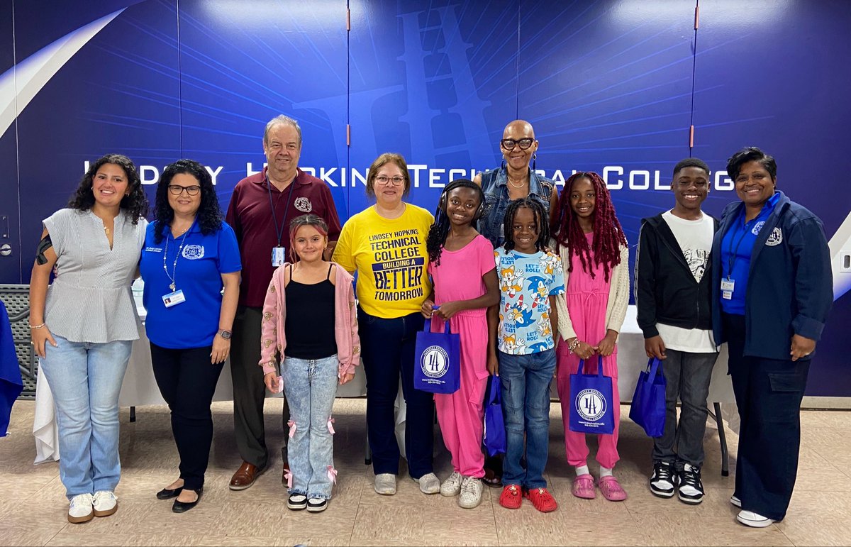 Lindsey_HTC's tweet photo. We loved hosting our young visitors for Take Your Child to Work Day! Exposing them to different careers early helps spark curiosity and future possibilities. 💫
#YourBestChoiceMDCPS #StepUpToSuccess https://t.co/ubzXJlLfon