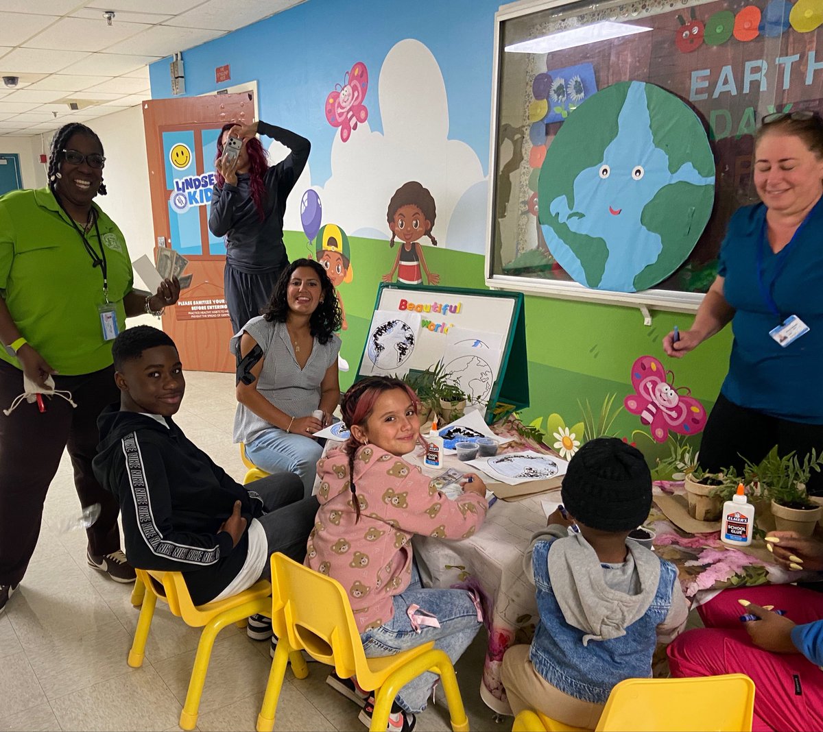 We loved hosting our young visitors for Take Your Child to Work Day! Exposing them to different careers early helps spark curiosity and future possibilities. 💫
#YourBestChoiceMDCPS #StepUpToSuccess