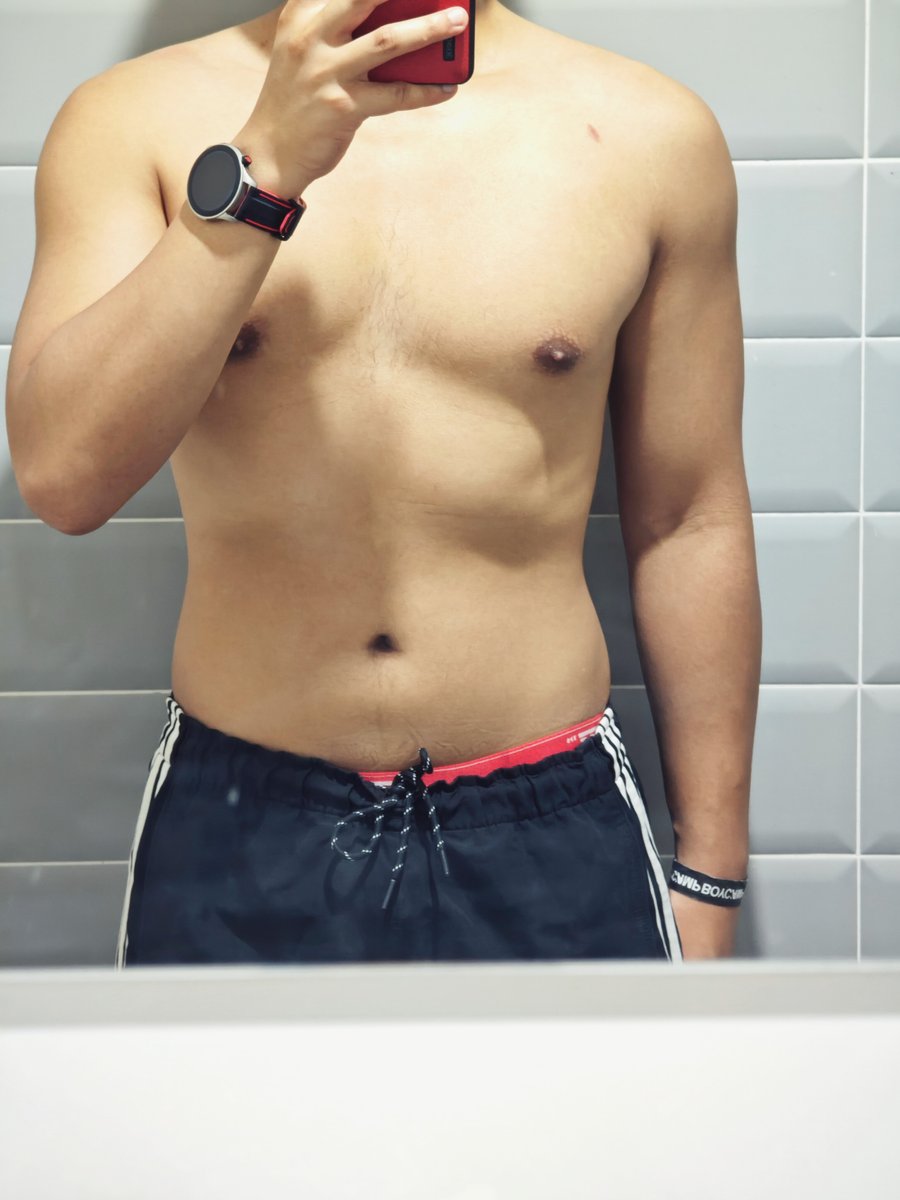 Review "BOYCAMP" Silom
(สรุปสั้น ๆ อยากอ่านเต็ม ๆ ข้างล่างเลยจ้า)
ค่าเข้า 500 บาท ได้ตั๋วแลกเครื่องดื่ม 2 ใบ
ก็ถือว่าเป็นอะไรใหม่ ๆ ไวป์ถือว่าดีเลยแหละ
ใครจะไปคิดว่าคนเราจะมาถึงจุดที่เย็ดกันกลางร้านเหล้า 😂
บรรยากาศในนั้นมันเอื้อให้คนทำแบบนั้นง่ายจริง ๆ
แต่ใครที่คาดหวังเยอะ