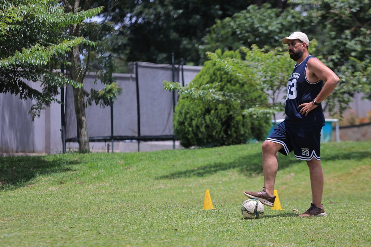 Uganda Embassy, Cairo tweet media