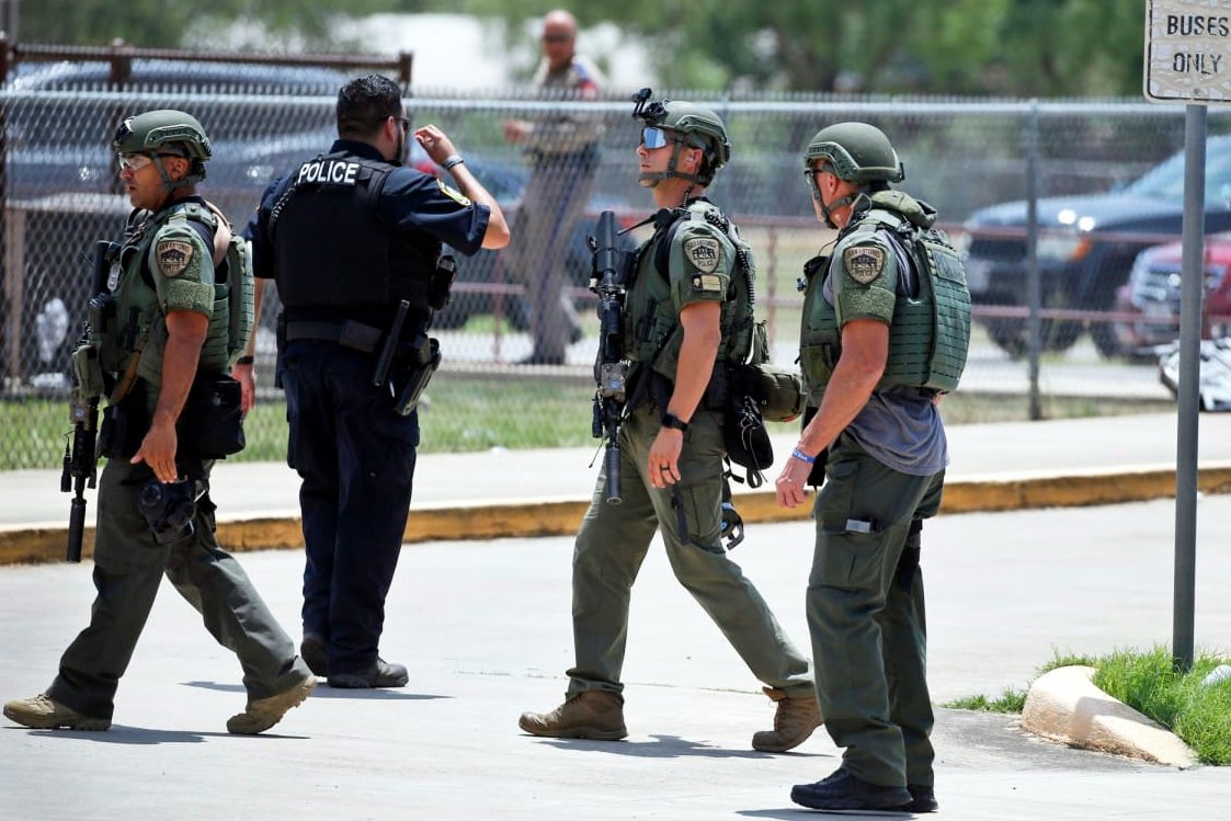 DemzDeliver's tweet image. 🚨 Rhode Island has banned assault weapons.

Assault weapons were used in 12 of the 20 deadliest mass shootings.