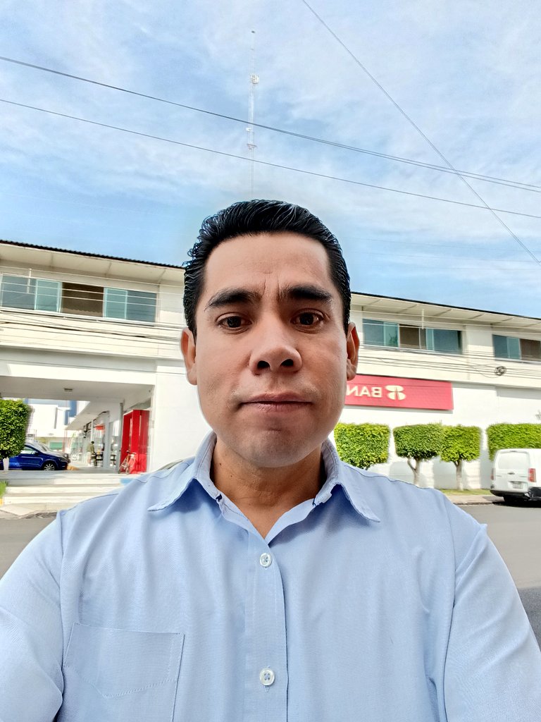 1JorgeGil's tweet photo. No hace mucho alguien me dijo "Estás vivo.. y eso significa que aún tienes muchas posibilidades" y heme aquí celebrando haber dado una vuelta más al sol.. Por eso, que de amor se llene mi corazón, de salud todo en mi vida y de felicidad y amor mi alma. 😊
#23deabril 
#Cumpleaños https://t.co/di8BZL6KQu