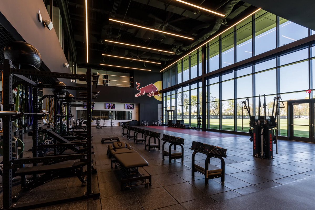 SE LLAMA SOCCER tweet media