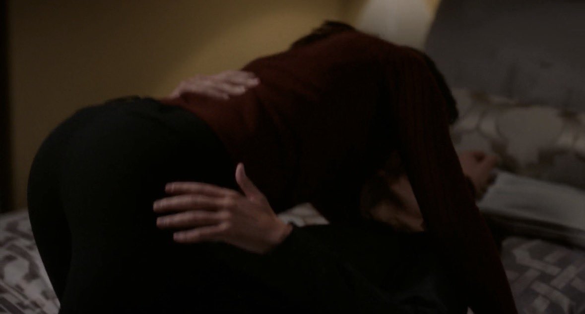 THE HAND PLACEMENTS. I REPEAT. THE HAND PLACEMENTS.