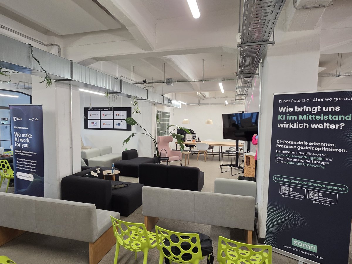 AjpmNews's tweet image. Im #Gutenberg #Digital #Hub in #Mainz findet zur Zeit eine Veranstaltung zur Künstlichen Intelligenz statt.