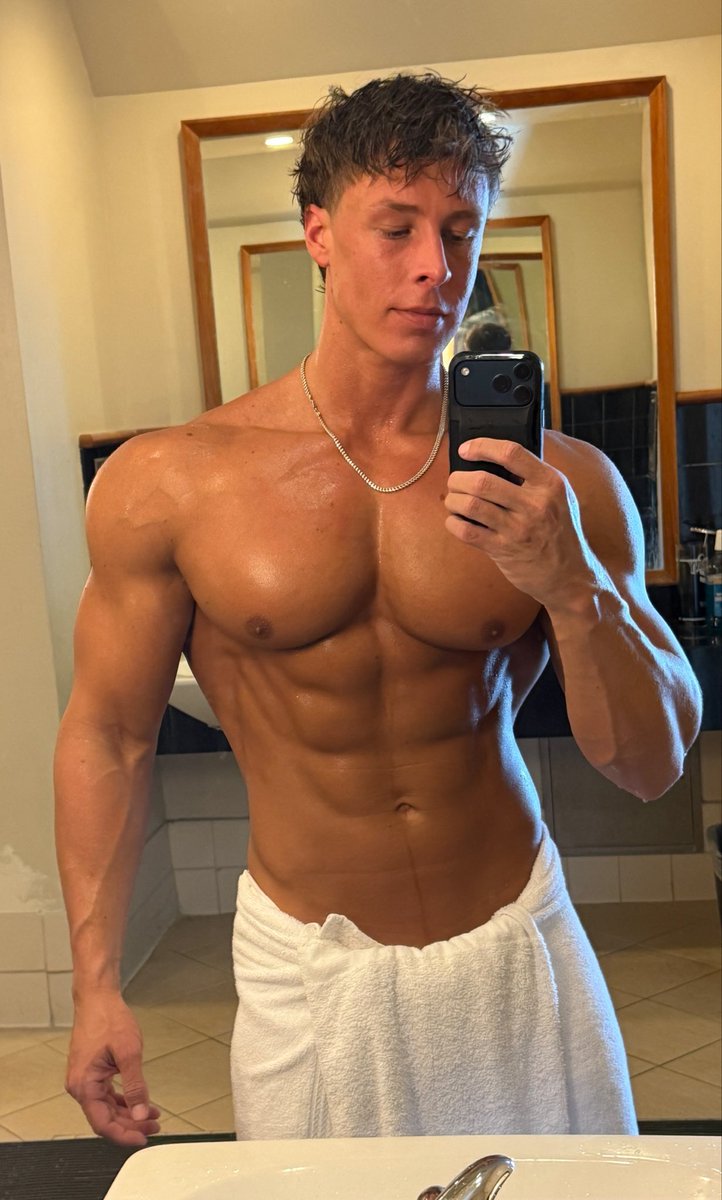Erik tweet media