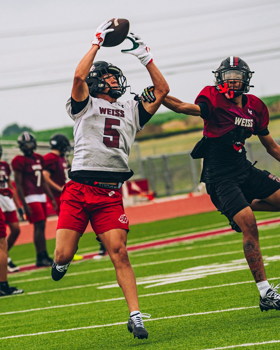Weiss Football tweet media