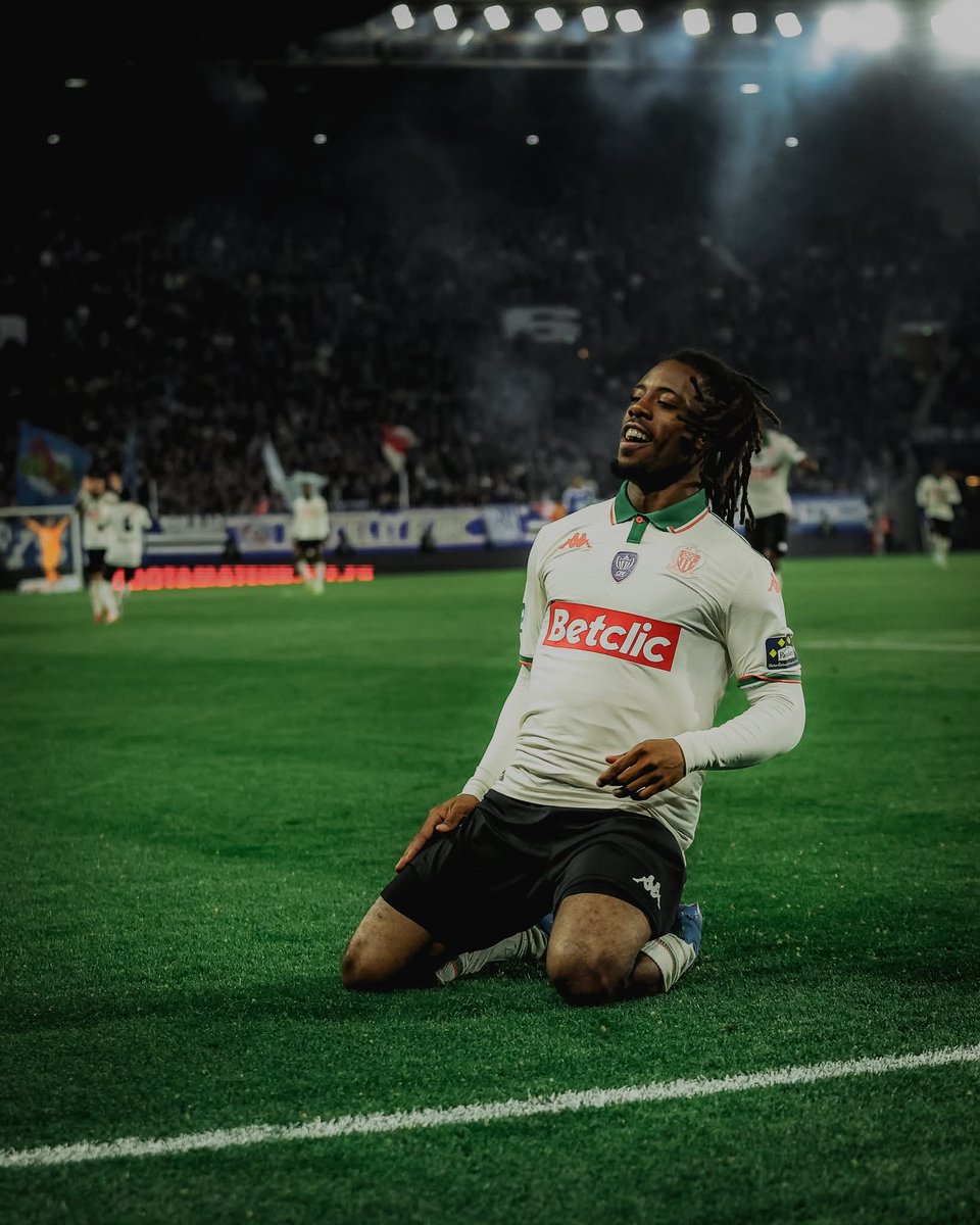 DeportajeD's tweet image. ⚽ Copa de Francia 🇨🇵

#Niza venció 2-0 al Racing de Estrasburgo y jugará la final ante #Lens.

#deportaje #DeportajeEuropa