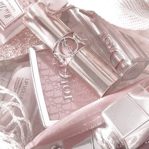 dolly 🍒 tweet media