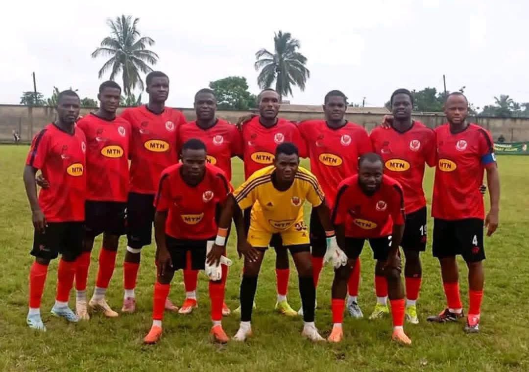Kosi_foottalk's tweet image. The Foxes of Melong finally take their revenge against the Abakwa Boys in Melong 

Stade Renard axed PWD Bamenda by 2-0 

#eliteone #fecafoot #pwdbamenda #staderenard #melong