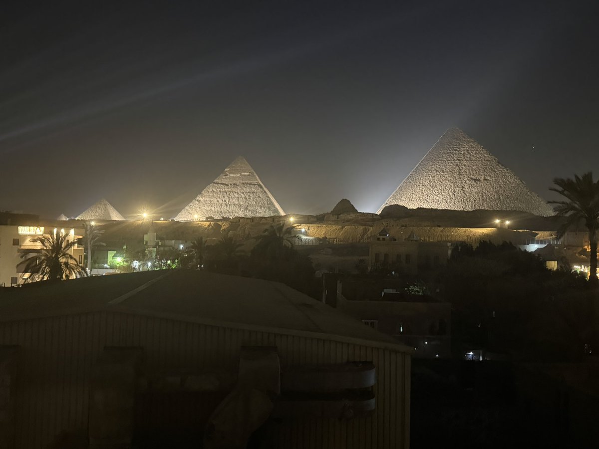 UrFavoredBadGuy's tweet image. And I made it  #Hotelview #Pyramids