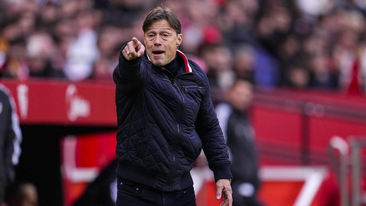 Fuentes: Matías Almeyda es una de las opciones que Cruz Azul tiene en evaluación para la dirección técnica. Además de su perfil, hay al menos tres candidatos más bajo análisis y, en función de su disponibilidad, la directiva buscará escuchar sus propuestas de proyecto