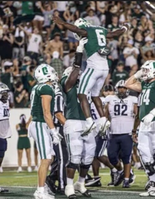 KyanReaves4174's tweet image. AGTG AND ATTG After amazing visit and conversation with @arudolph53 i’m Blessed to receive another offer to @unccharlotte 
 @C_Perdue4
@CoachReavesJr
@247Sports
@On3
@VaPrepsRivals
@WillVapreps
@CoachMorrisGW
@GDUB_FB
@GWEagleFootball @CoachChambaaa
@JayPerdue9
@D1RecruitNation