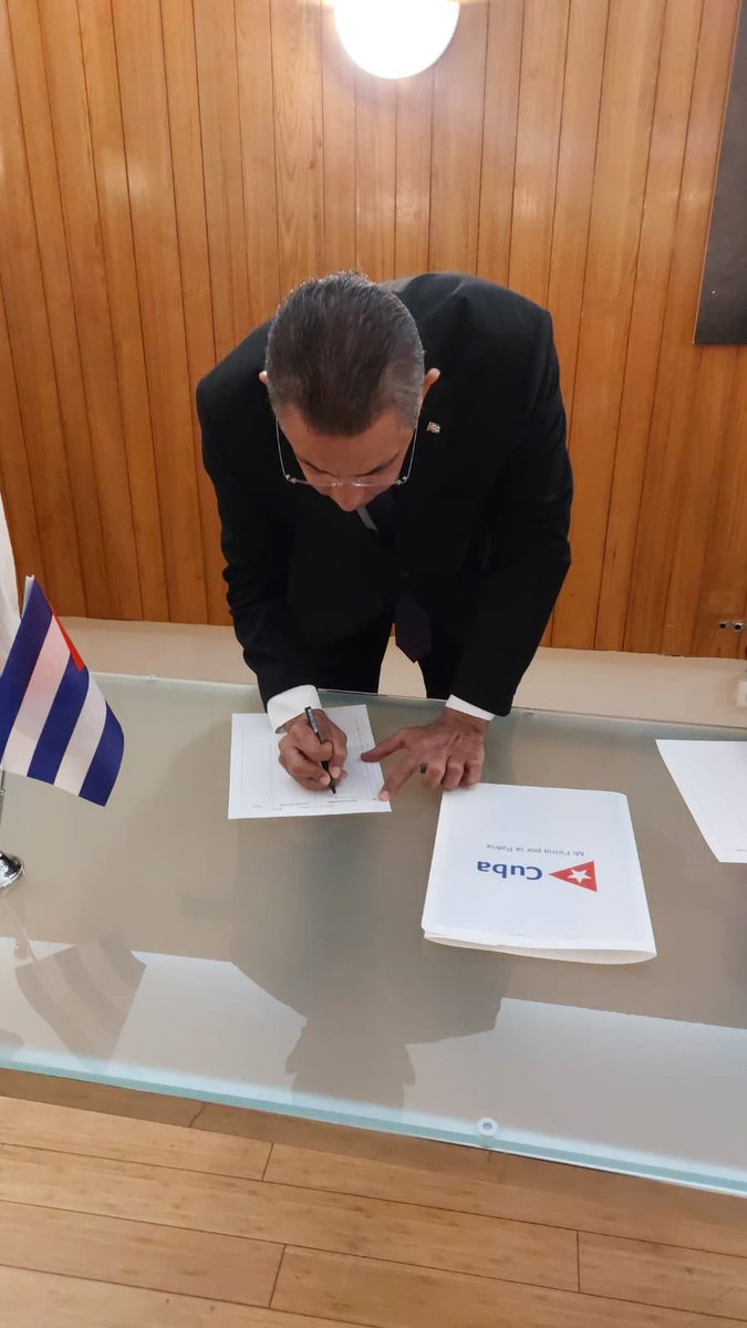 Ambassade de Cuba en France tweet media