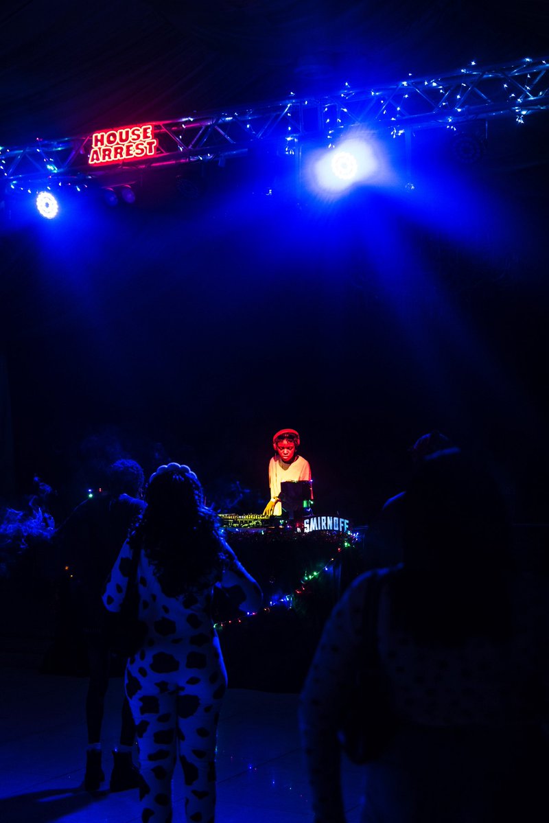 HouseArrest🏠 tweet media