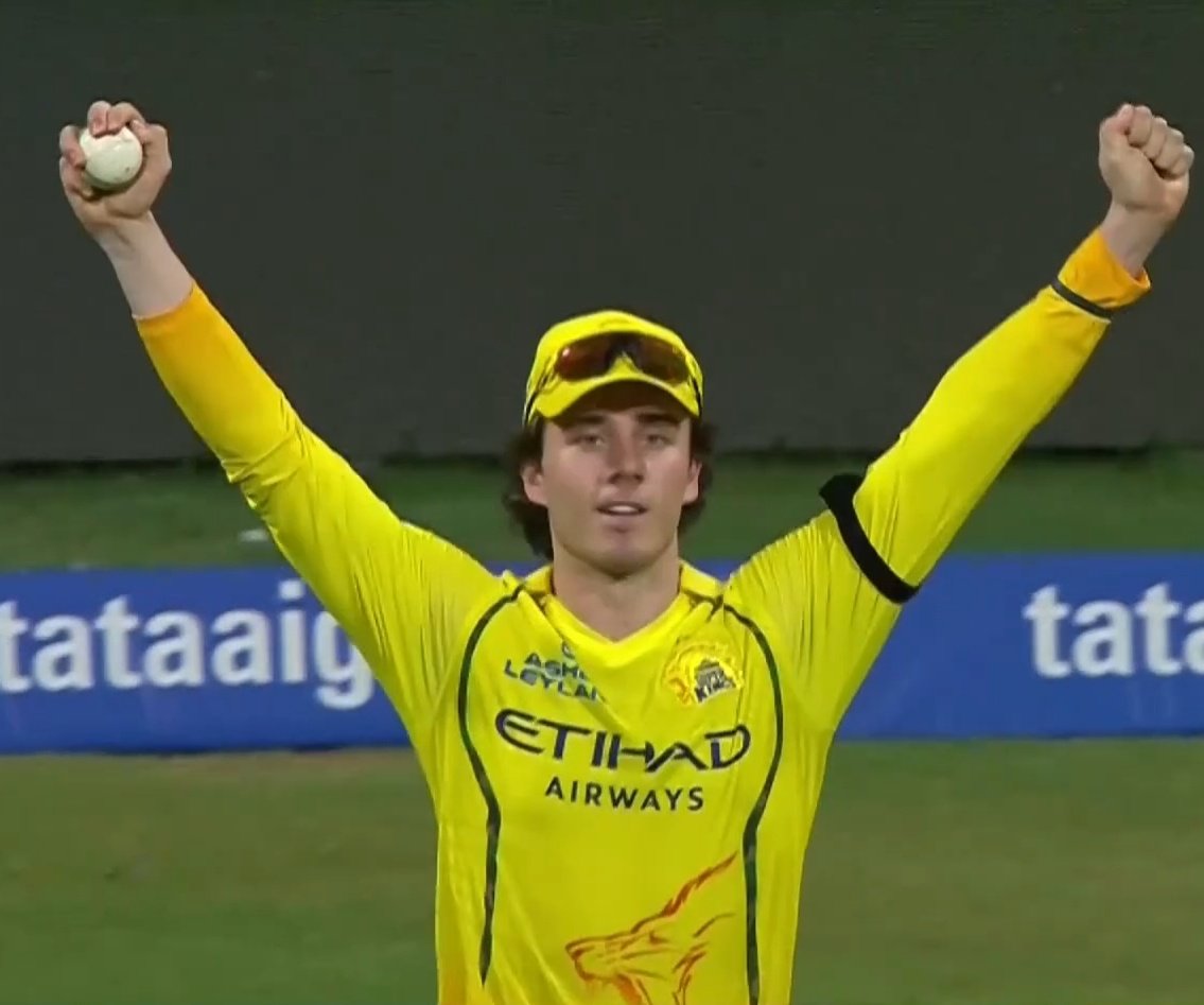 CSK match isn't over without Starboy doing this on field