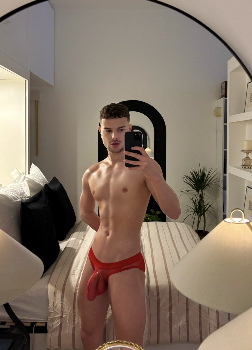 𝕲𝖔𝖙𝖍𝖞 tweet media