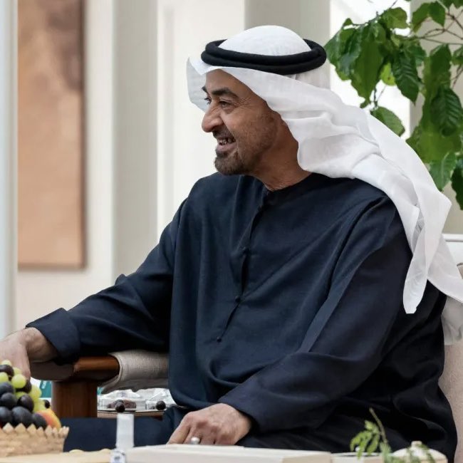 نعيش ولله الحمد والمنة والفضل في إمارات السلام والأمان🇦🇪

بَيعتنا>
ليست لإخواني مرشد❌
ولا لليبرالـي مُـلحـد❌
ولا لمُعمّم مُفسـد❌

إنما بيعةٌ في رقابنا -نلقى الله بها- لقائدنا ووالدنا وإمامنا وولي أمرنا بوخالد الموفّق المسدَّد

يارب احفظه لنا، وبارك في عمره وعمله، ووفقه لكل خير