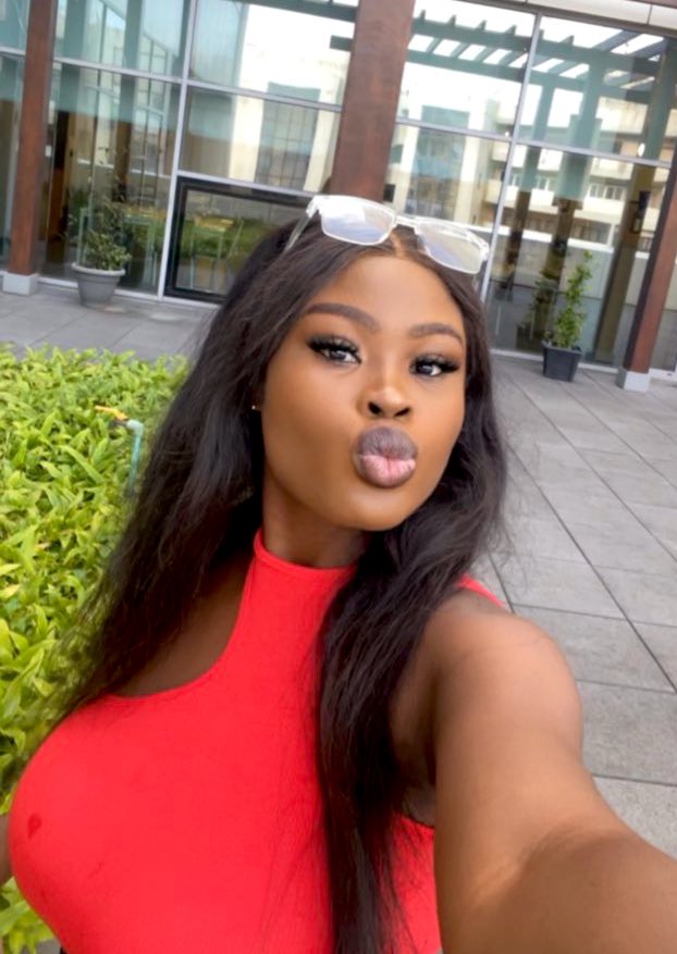 SARAH 💕 tweet media