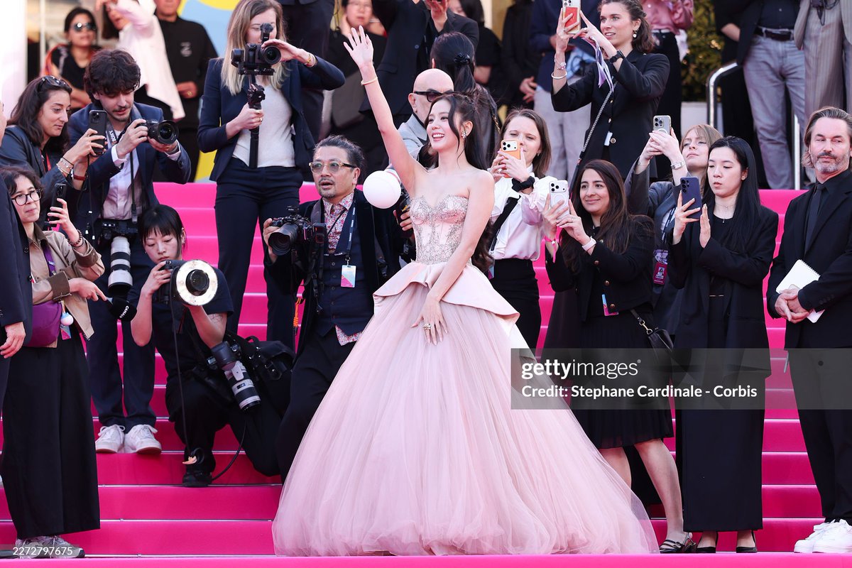 JISOO RAMYEON tweet media