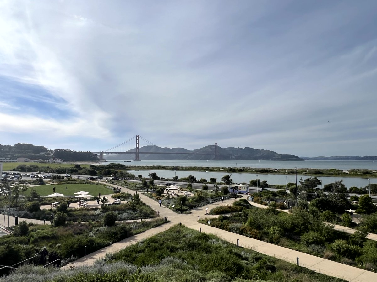 Funstarblue's tweet photo. Tunnel Tops Park in San Fransisco https://t.co/FjaBBePnmr