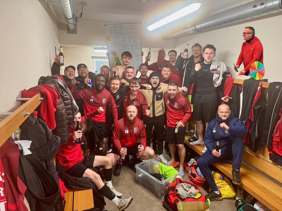 TSV_IFA's tweet photo. 💪⚽ Zurück in der Erfolgsspur!

Unsere #IFAErste gewinnt auswärts beim FSV Grün-Weiß Klaffenbach mit 3:0 und meldet sich nach Niederlage und Remis eindrucksvoll zurück! 🔴⚪

📄 Spielbericht:
https://t.co/7ZLQi3IeWW

#TSVIFAChemnitz #IFAFussball https://t.co/DwD3TgLryX