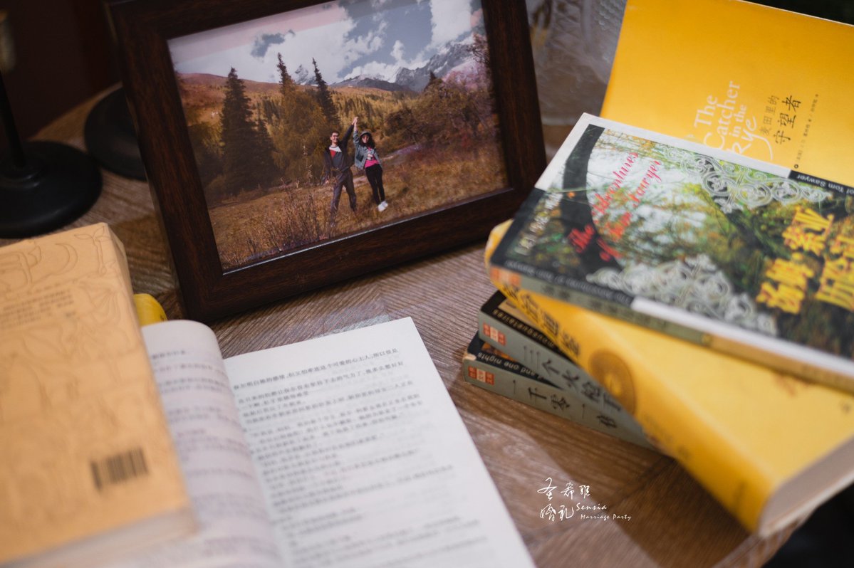 Krazie_lyfe's tweet image. Dived into The Little Prince again—rediscovered why “what is essential is invisible to the eye.” Grateful for this gentle reminder to slow down and see with the heart. #BookLovers #ReadingNook