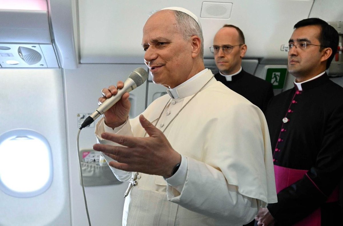 MLJHaynes's tweet image. JUST IN: Pope Leo XIV responds to Cardinal Marx —

Says Vatican does not approve blessing of same sex couples.

Adds a blessing can be given to “all people” like at the end of Mass.

Leo states—— 
“First of all, I believe it is very important to understand that the unity or